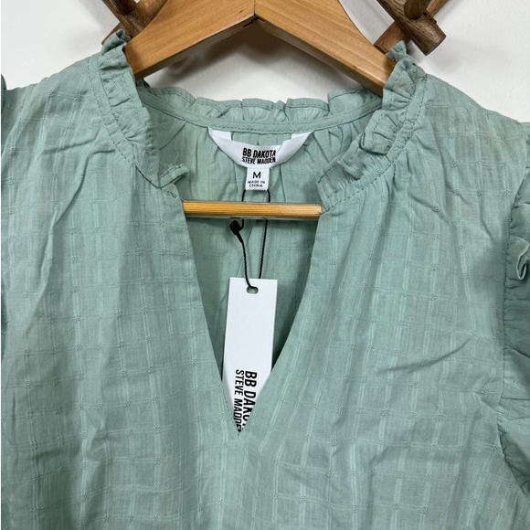 BB Dakota by Steve Madden Are You Frill Top in Sea Mist Size M - Picture 4 of 10